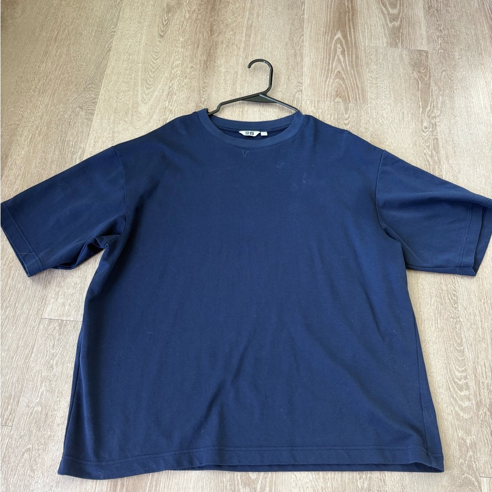 Uniqlo Men's Navy Short-Sleeve Crewneck Tee